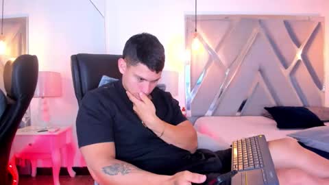 Chris Diamond online show from March 6, 3:05 am