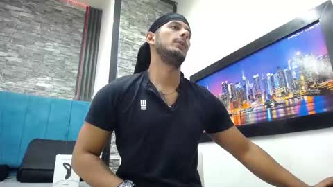 chris_dick2 online show from March 22, 5:22 am