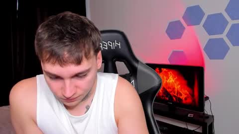 Chris Tyson online show from December 4, 7:30 am