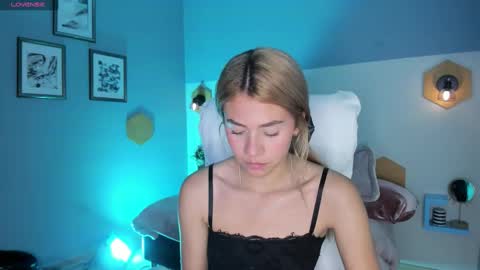 Chris online show from March 22, 8:02 pm