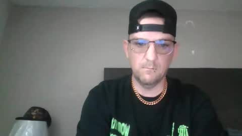 chrisgsonone online show from December 4, 8:30 pm