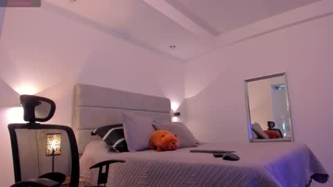 chrismorgan24 online show from October 17, 6:34 pm