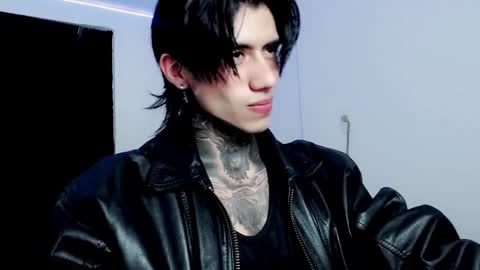 Snapshot of chriss_opp chatting on February 13, 9:17 pm CHRIS  INDEPENT MODEL online show from February 13, 9:17 pm