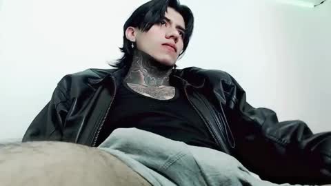 Snapshot of chriss_opp chatting on March 2, 8:50 pm CHRIS  INDEPENT MODEL online show from March 2, 8:50 pm