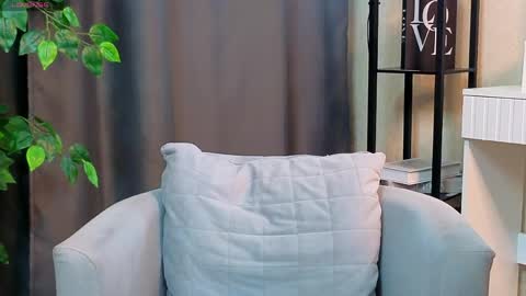 Christa online show from April 20, 6:11 pm