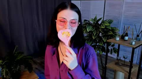 christaschrecongost online show from March 4, 7:11 pm