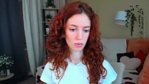 christinaconteeree online show from July 14, 7:08 pm