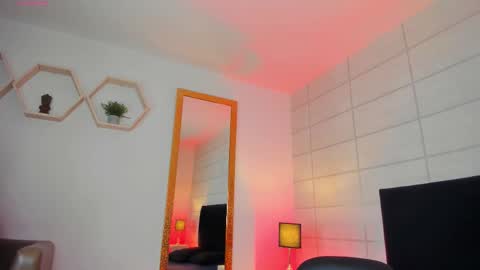 Christine  online show from October 22, 12:18 pm