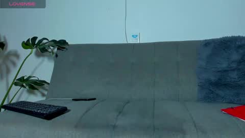 Christopher online show from March 5, 8:00 am