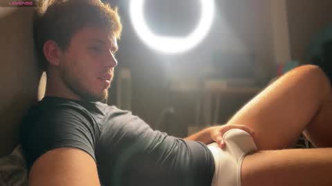 Christopher online show from October 3, 6:05 pm