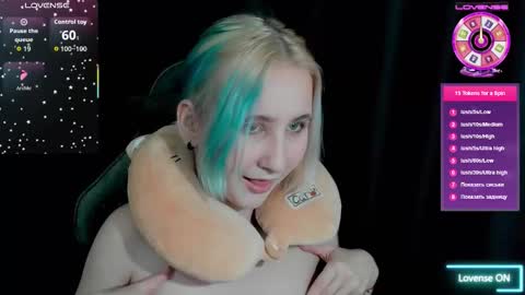 christyw3b online show from November 21, 5:11 pm