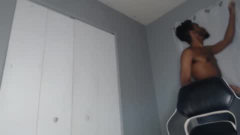 ChrisVacherx online show from December 11, 1:49 pm