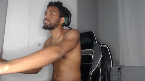 ChrisVacherx online show from December 11, 7:57 pm