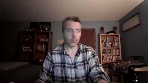 chrisw8121 online show from March 3, 4:52 am