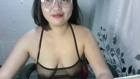 chubbycheeks27 online show from May 24, 12:01 pm