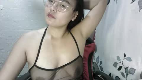 chubbycheeks27 online show from May 19, 12:34 pm