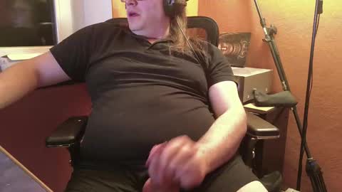 chubbyguy301989 online show from March 7, 10:21 pm