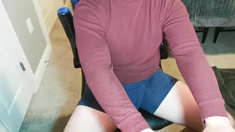 Snapshot of chuck0781 chatting on February 19, 2:33 am chuck online show from February 19, 2:33 am