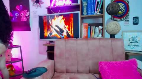 Ciara  online show from February 12, 10:13 pm