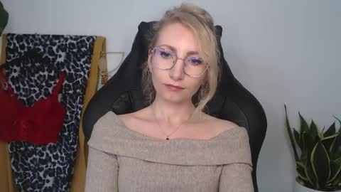 Cinderella online show from April 23, 6:10 am