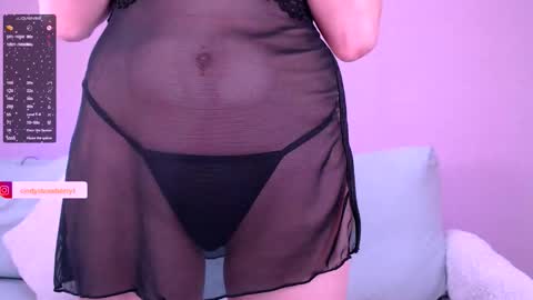 Snapshot of cindy_sweety1 chatting on October 14, 6:33 pm Cindy online show from October 14, 6:33 pm