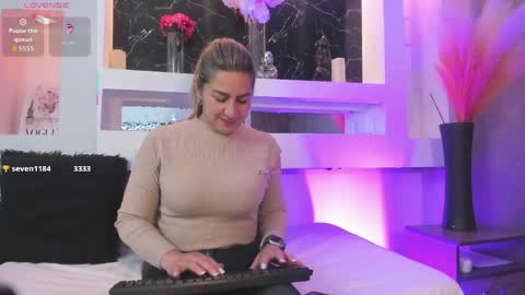 Cinthya  online show from June 4, 12:11 pm