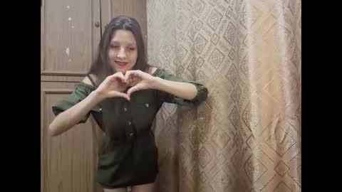 Lisa Salivan online show from December 2, 11:25 pm