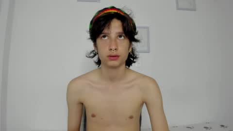 cirosky_elchicopolla online show from March 8, 3:32 am