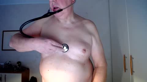 clacock online show from March 19, 11:15 am