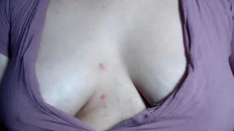 CLARA AT YOUR SERVICE online show from February 2, 6:47 am