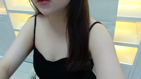 Snapshot of clari_yumi chatting on October 13, 4:14 am Clari online show from October 13, 4:14 am