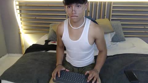 clar online show from February 26, 11:19 pm