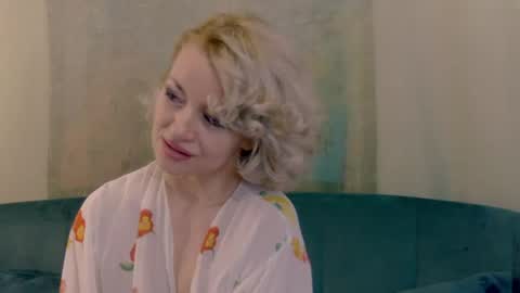 Classy Tinna online show from February 13, 2:20 pm