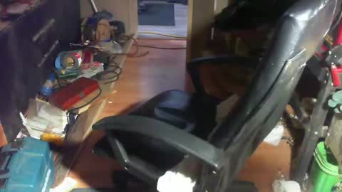 claudeg2523 online show from January 17, 2:04 pm