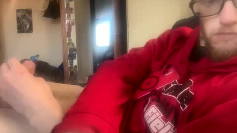 Snapshot of cleatus27 chatting on December 3, 9:50 pm cleatus27 online show from December 3, 9:50 pm