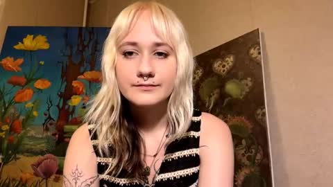 Snapshot of clementinehollner chatting on October 13, 5:26 pm Jenny online show from October 13, 5:26 pm