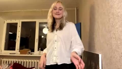 Snapshot of clementinehollner chatting on October 17, 5:39 pm Jenny online show from October 17, 5:39 pm