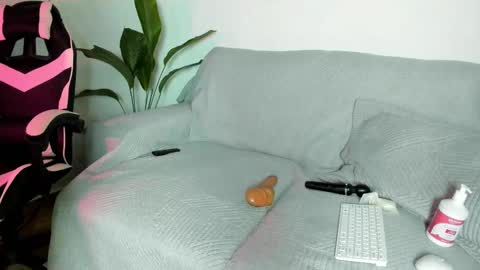 cleo_wildcat online show from November 6, 8:50 am