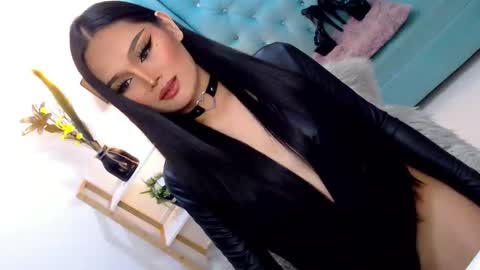 Cleo online show from September 19, 9:18 pm