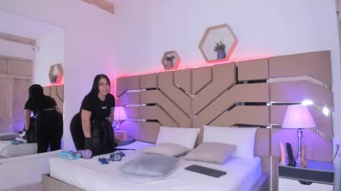 Snapshot of cloe_cifuentes chatting on September 26, 11:40 am Cloe Online de 600 a 1400 online show from September 26, 11:40 am