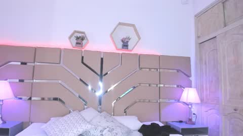 Snapshot of cloe_cifuentes chatting on February 9, 11:25 am Cloe Online de 600 a 1400 online show from February 9, 11:25 am
