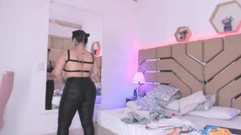 Snapshot of cloe_cifuentes chatting on February 28, 6:09 pm Cloe Online de 600 a 1400 online show from February 28, 6:09 pm