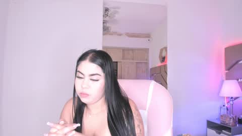 Snapshot of cloe_cifuentes chatting on February 22, 5:46 pm Cloe Online de 600 a 1400 online show from February 22, 5:46 pm