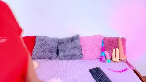 cloee lovee online show from February 24, 3:37 pm