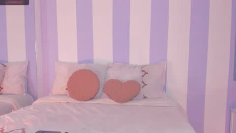 Chloe  online show from November 23, 5:05 am