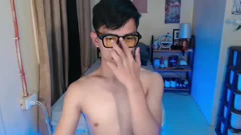 clyde_twinkx online show from April 28, 6:50 am