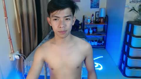 clyde_twinkx online show from April 26, 11:08 am