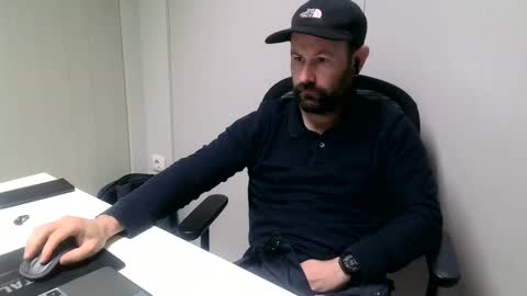 Snapshot of cmp_brandon chatting on December 2, 4:37 pm cmp_brandon online show from December 2, 4:37 pm