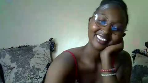 Coco online show from February 10, 8:34 pm