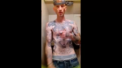 codywatters14 online show from April 23, 5:48 am